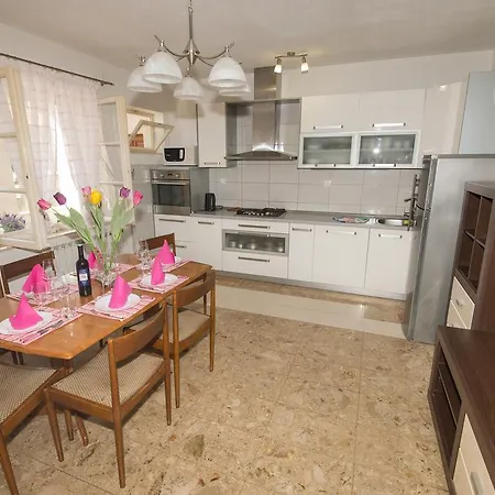 Marieta マカルスカ