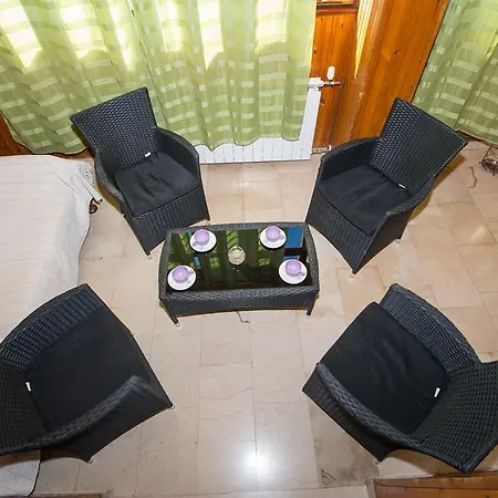 Apartman Marieta *