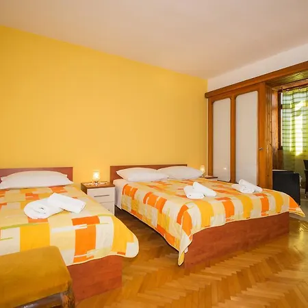 Apartman Marieta *